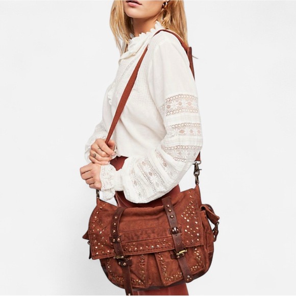 Free People Studded Distressed Canvas Leather Messenger Crossbody Bag Boho Luxe - Picture 1 of 16